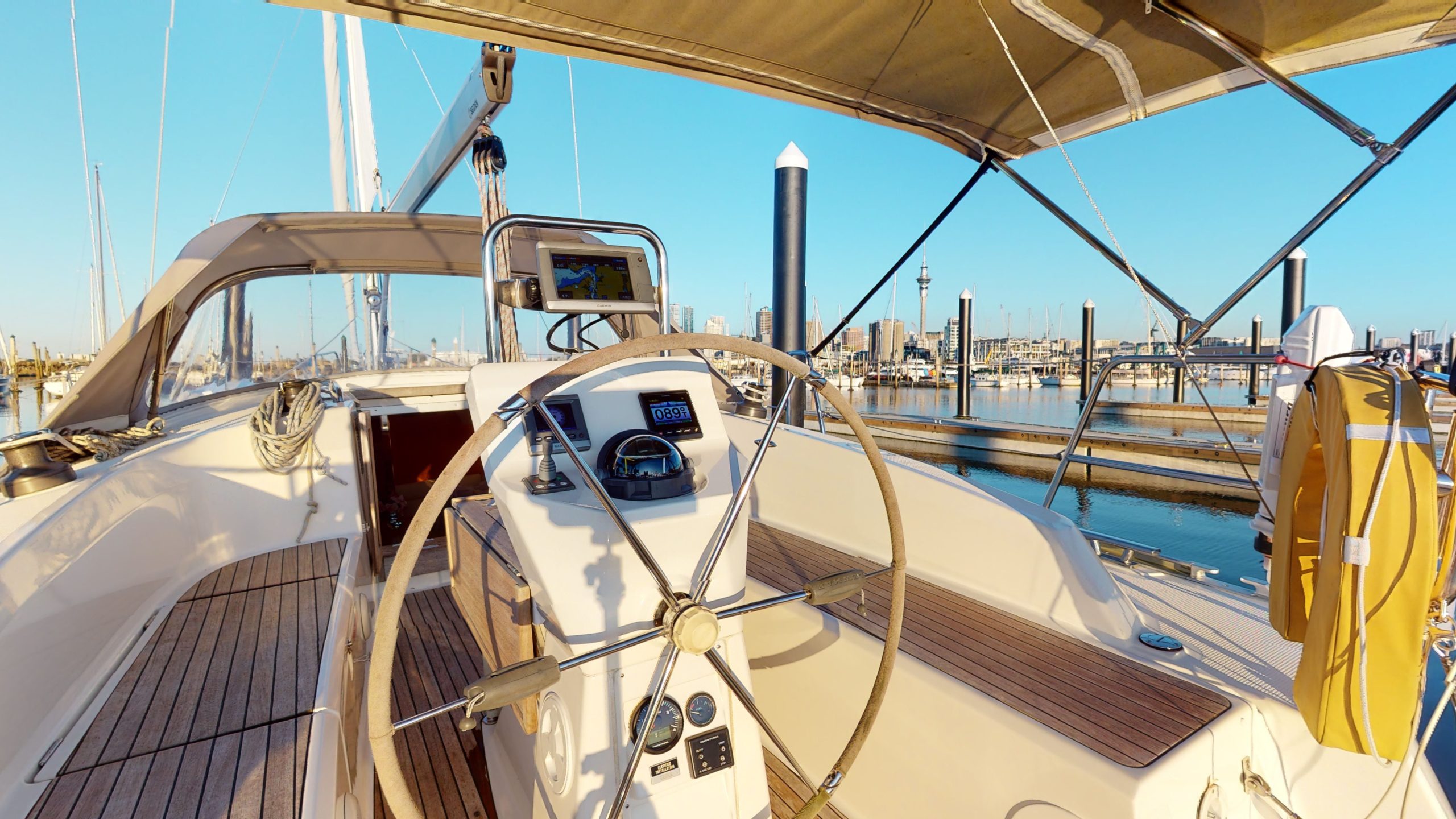Bavaria-32-Island-Breeze-12162022_101056