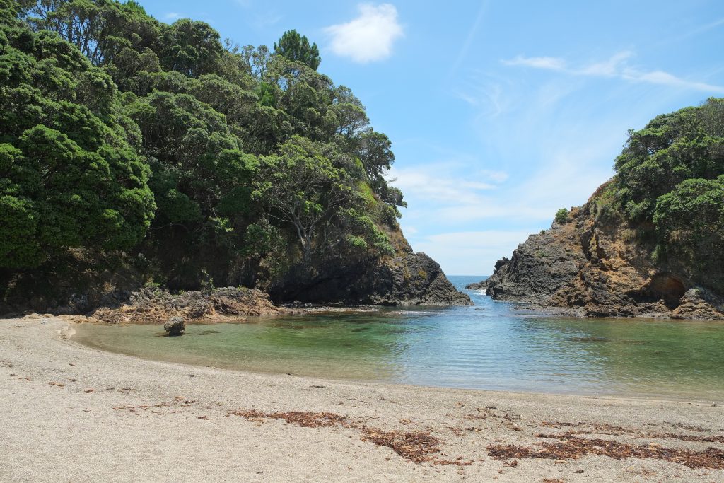 Beach at the eastern lagoon, Roberton Island